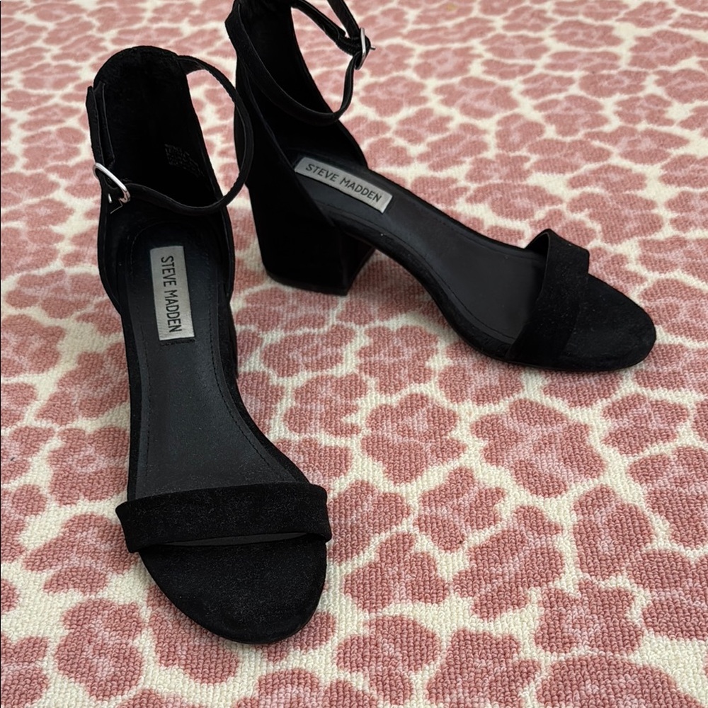 Steve Madden Black Heels with Minimalist Design